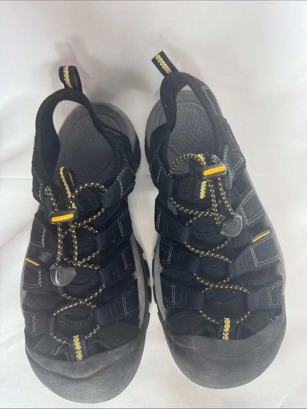Keen Men's Newport H2 Hiking Waterproof Sandals Black and Yellow Men’s Size 7.5